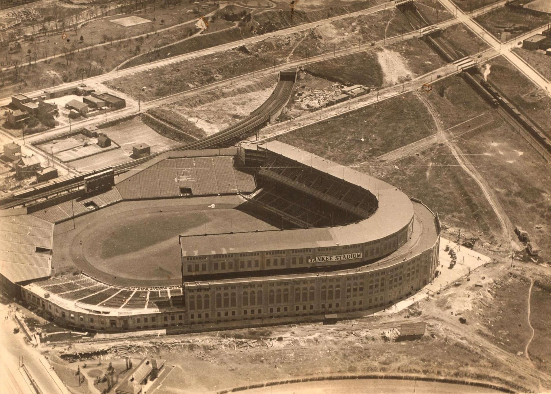 Yankee-Stadium-aerial-const.jpg